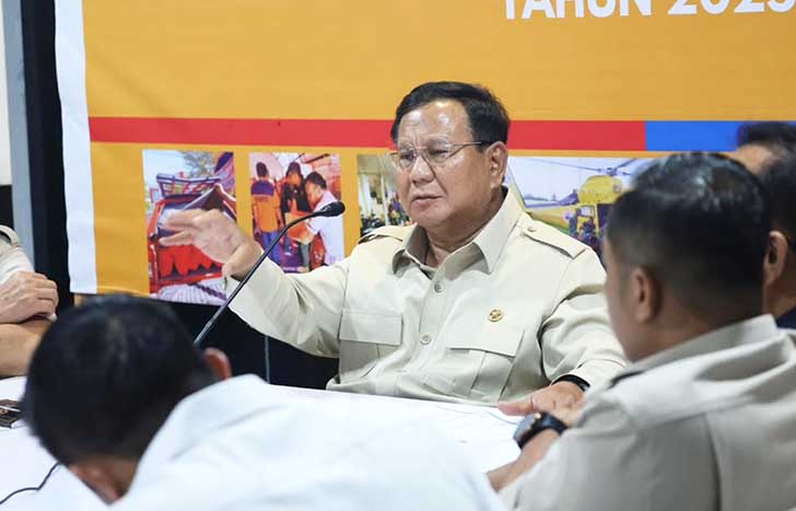 Presiden Prabowo Subianto meminta Kementerian Dalam Negeri (Kemendagri) untuk memproses Bupati Aceh Selatan, Mirwan MS, yang diketahui pergi umrah tanpa izin saat wilayahnya tengah dilanda bencana banjir dan longsor.